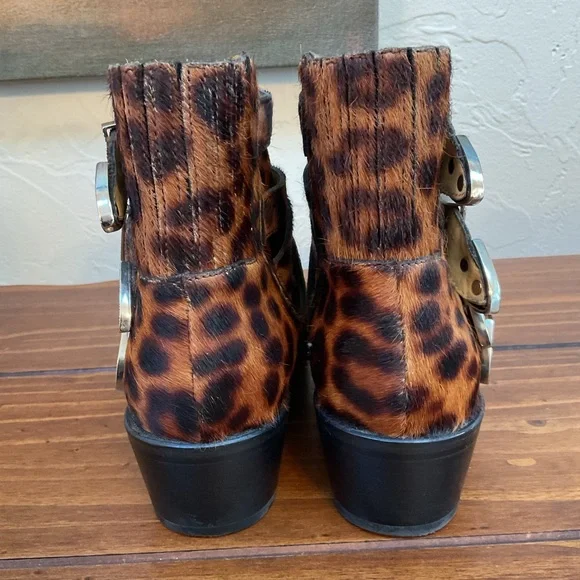 ‼️TOGA PULLA ‘ARCHIVE’ LEOPARD CALFSKIN FOUR STRAP WESTERN BOOTIE‼️ - Picture 4 of 12